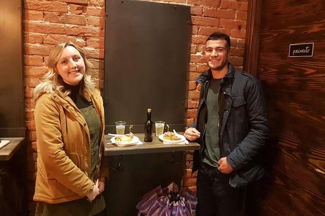 Rialto Market Food Tour: Wine Tasting and Sightseeing in Venice - Rialto Market as your food compass for Venice
