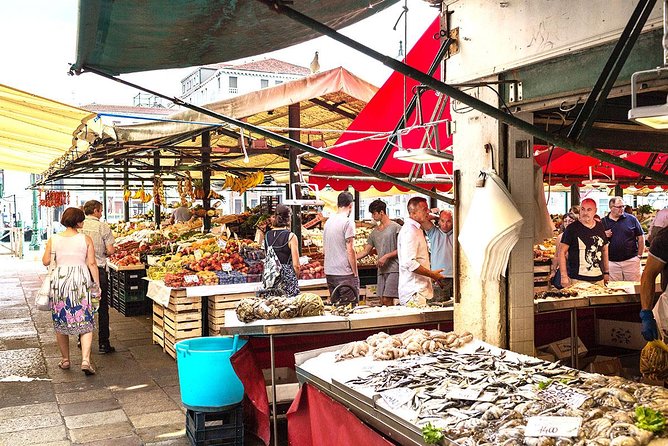 Rialto Market Food Tour: Wine Tasting and Sightseeing in Venice - Where you meet and where you finish (and why that matters)