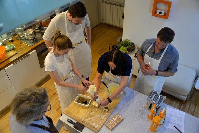 Rialto Market Tour with Hands on Cooking Class, Wine & Tiramisu - Who should book this cooking class (and who might not love it)
