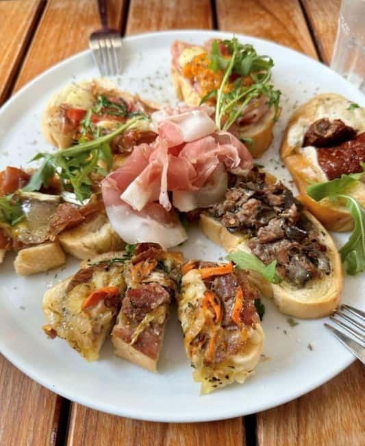 Rialto Street Food Tour & Stories: A Taste of Venice - Starting at San Giacomo di Rialto: Getting Oriented Fast