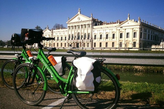 Riviera del Brenta Bike Tour - The ride itself: bikes with gears, lights, and a pacing that suits most people