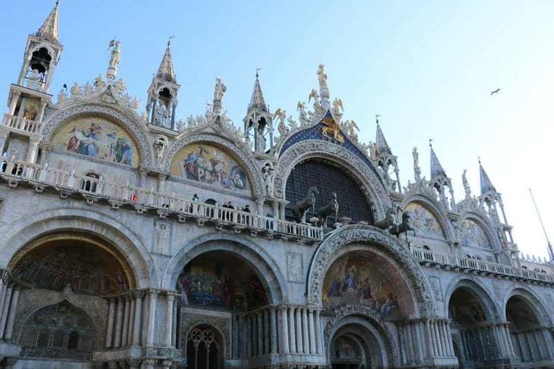 Saint Mark's Basilica: guided tour ticket + full audio guide - Your 1-Hour Self-Guided Route Through the Main Nave