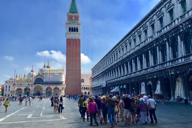 Saint Marks Basilica, Doge's Palace and Gondola tour in Venice - The Ateliers stop: a short included pause (what to do with it)