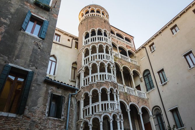 San Marco Pass: Basilica, Doge Pal. & Bell Tower Priority Tickets - St. Mark’s history gallery and the Venice VR experience