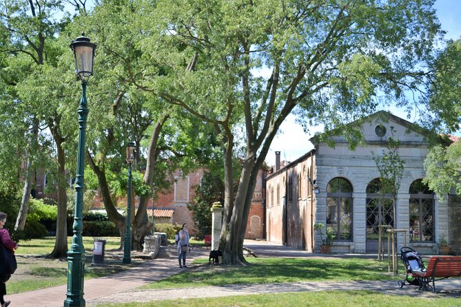 Secret Gardens of Venice Walking Tour - Stop 1: Cannaregio’s Nuns’ Garden Courtyard (Private Entrance Included)