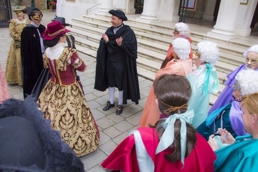 Secrets of Venice Carnival and Life of Casanova Tour - Campo Santo Stefano and the poet connection that shapes Casanova