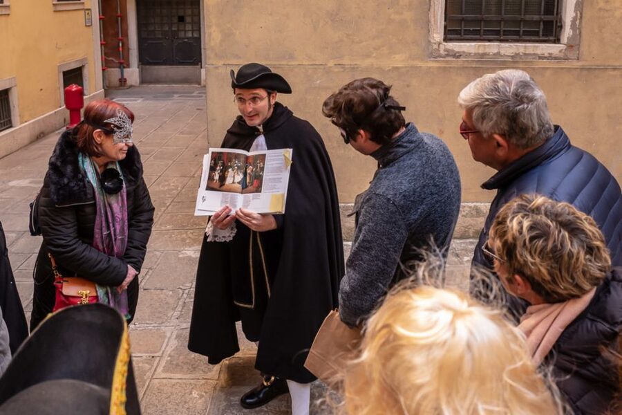 Secrets of Venice Carnival and Life of Casanova Tour - Casanova’s Venice: San Samuele calle after calle