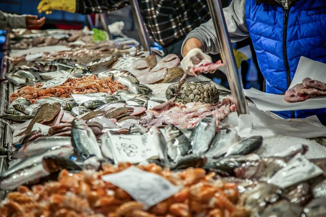 Semi-Private Venice Market and Cicchetti Food Experience - Gondolino ride across the canal: short, classic, and worth planning for