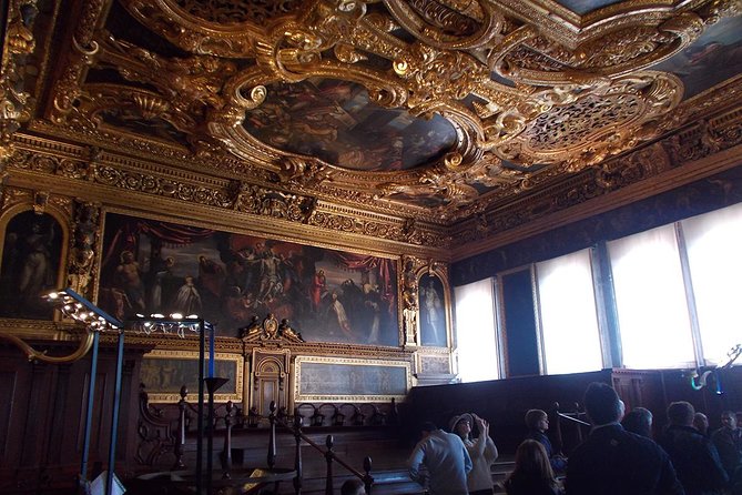 Skip the Line: Doge's Palace Guided Tour in Venice - Your Guide: What Good Ones Tend to Do Here