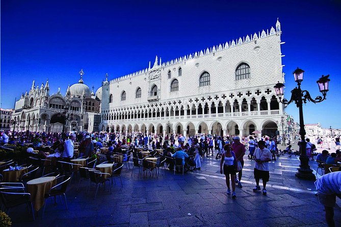Skip the Line: Doge's Palace Guided Tour in Venice - Inside Doge’s Palace: Venetian Gothic Meets Byzantine and Oriental Flair