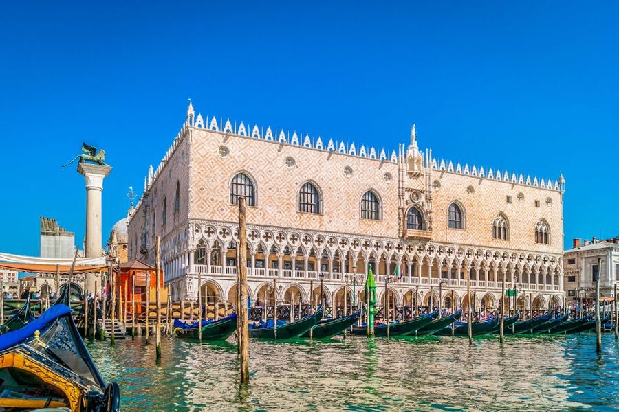 Skip-the-Line Guided Tour of Doge's Palace - Meeting Point at Campo San Zaccaria: start clean, start calm