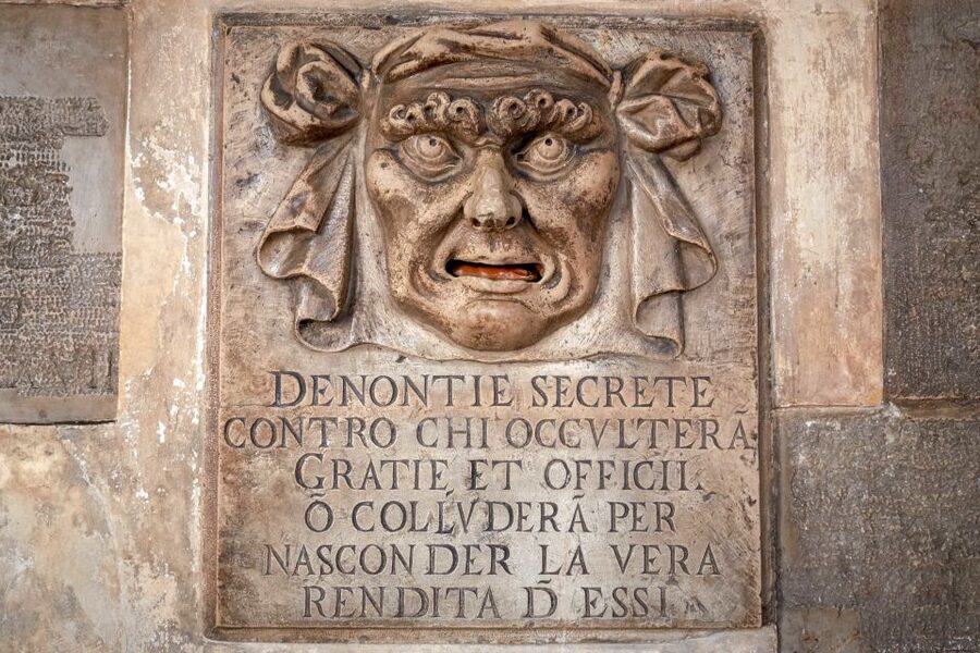 Skip-the-Line Guided Tour of Doge's Palace - The art stops aren’t random: they connect to government