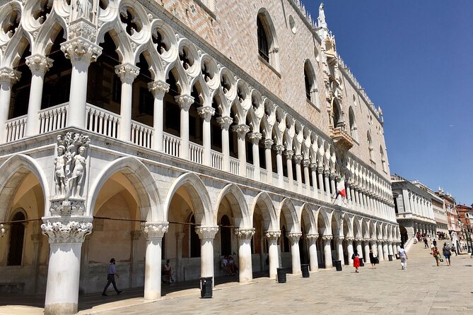 Small-group Doge's Palace Skip-the-line Tour - Finding your guide at P.za San Marco, 1 (3:30 pm start)