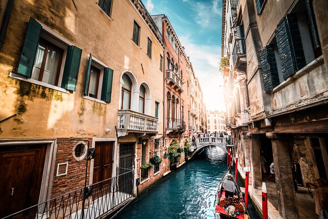 Small Group Tour to Venice departing from Abano Terme - San Marco Square and the Bridge of Sighs: big sights, handled with restraint