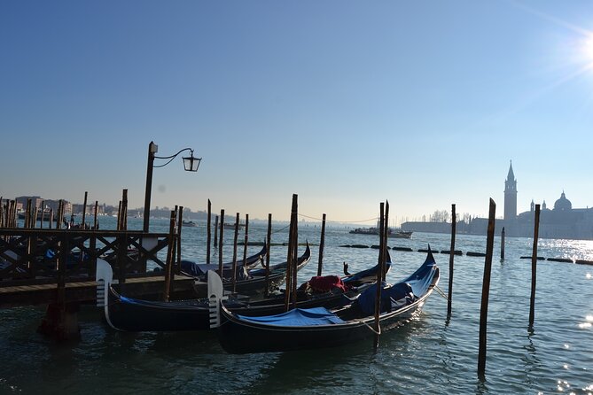 Small Group Venice Street Food and Sightseeing Tour - The baccari tastings: how the finger-food stops give you the real picture