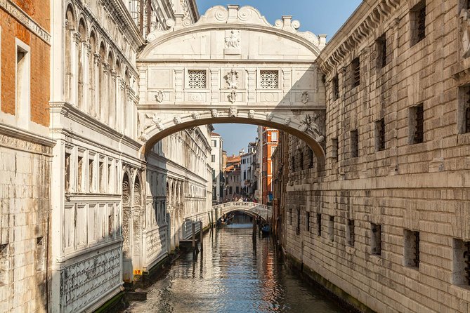 St. Mark's Basilica & Doge Palace + Murano, Burano Guided Tour - Burano Lace Island: Color, Walk Time, and Demo Reality