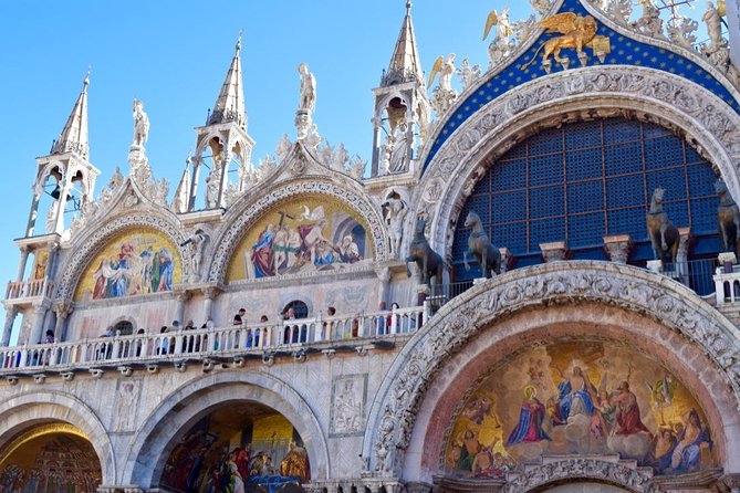 St. Mark’s Basilica Guided Tour with Venice Canals Gondola Ride - Small-group upgrade: the difference between 20 and 10