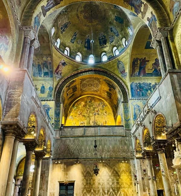 St. Mark's Basilica: Priority Access, Audioguide & Guidebook - Inside St Mark’s: using the smartphone audioguide well