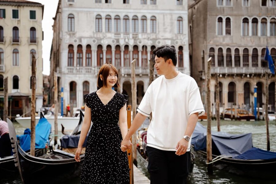 Stylish Photoshoots in Venice - Who This Photoshoot Suits Best (and Who Might Want to Skip It)