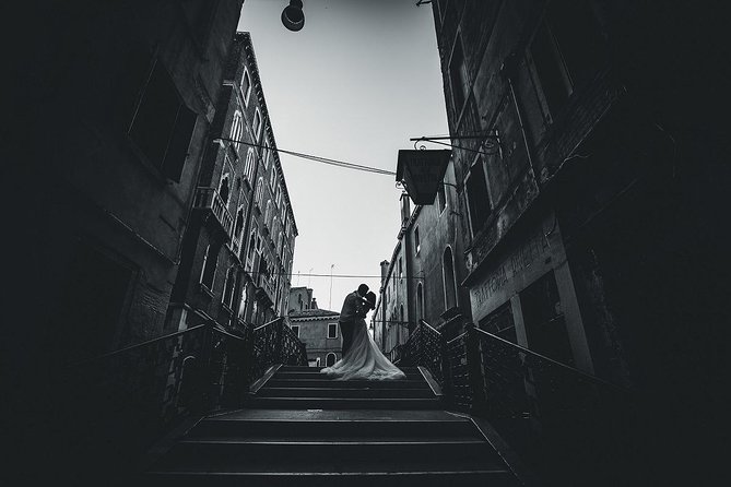 Sunrise Couple Photoshoot Tour - Equipment Included, Editing Included: Why the Photos Feel Finished