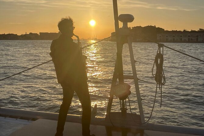 Sunset Jazz Catamaran Cruise with Aperitivo and Live Saxophone - Aperitivo on the water: what’s included and what it feels like