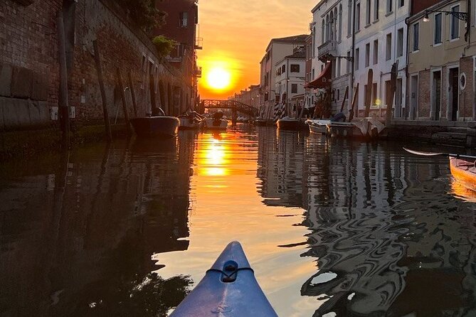 Sunset Kayak Tour in Venice: Discovering the City’s Canals - Paddling Coaching And Double-Kayak Pairing That Works