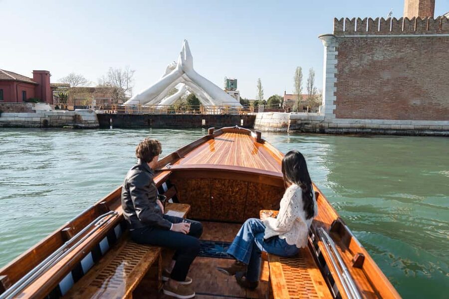 Sunset Serenity Cruise in the Venice Lagoon - La Giudecca wine tasting: the first taste of the lagoon’s calmer side