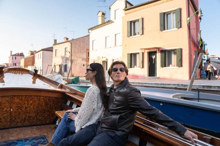 Sunset Serenity Cruise in the Venice Lagoon - Prosecco or champagne: a small ritual that changes the mood