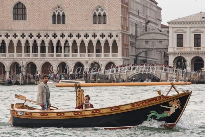 Sunset Traditional Boat Tour with Prosecco - Prosecco on a small boat: the mood, the pacing, and the practical tips
