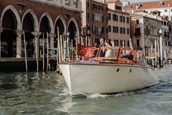 Sweet Molly Venetian Lagoon Boat Tour (4 hours) - Comfort, Snacks, and Prosecco on a Mostly Open Boat