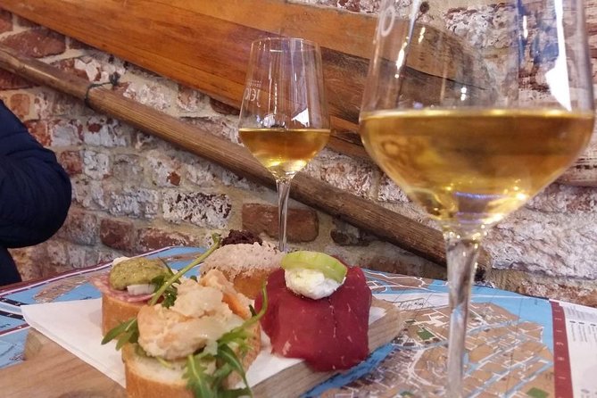 Tapas & Wines through secret Venice - The Evening Timing and the Walk That Actually Feels Like Venice