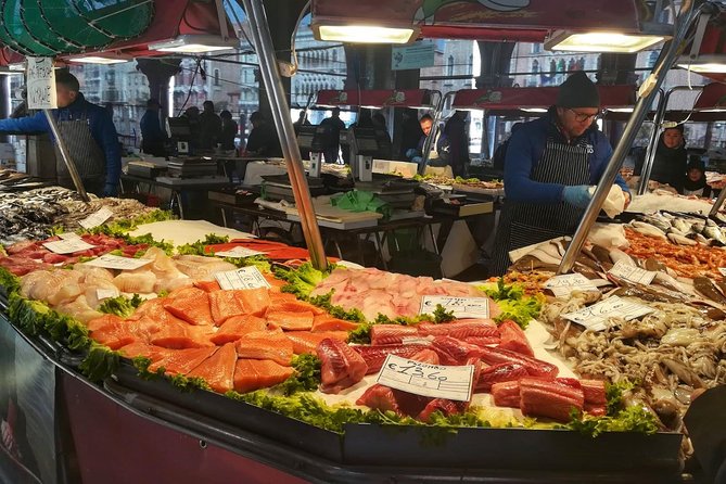 Tasty Street Food Tour of Venice City Center with Cicchetti & Local Specialties - Campo San Bartolomeo Tastings: Cicchetti, Cheese, and Pastries in Real Settings