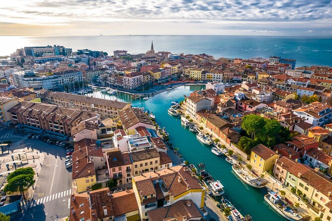 The Essence of Venice in a Stress Free Small group Walking Tour - Starting at Campiello dei Squelini: the colored-wall meet-up
