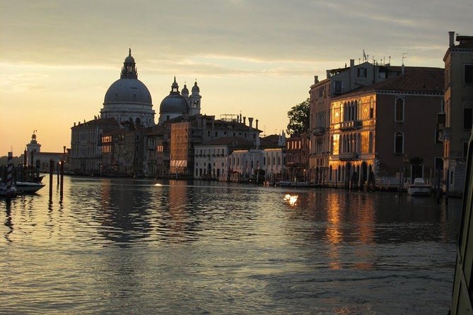 The Heart of Venice: A Self-Guided Audio Tour - Palazzo Cavalli and the tide science of Centro Maree
