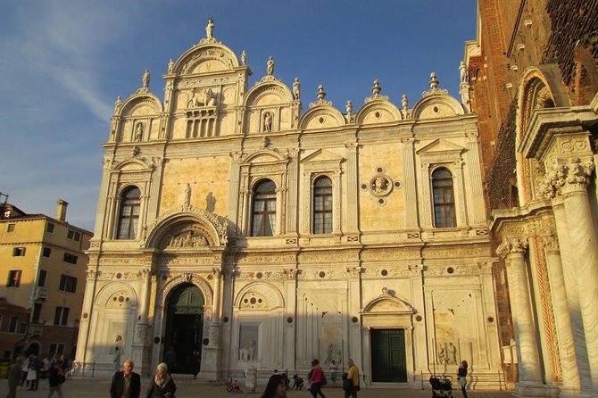 The Heart of Venice: A Self-Guided Audio Tour - Rialto Bridge: from old wood bascules to today’s span
