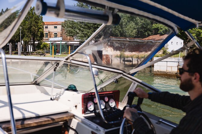 The Magic of the Venetian Lagoon - Small Group Boat Experience - Burano’s Lace and Color: Where the Photos Match the Reality