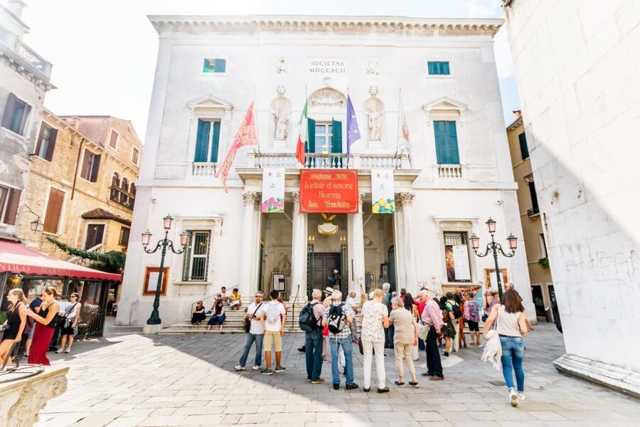 The Majestic Teatro La Fenice: Guided Tour in Venice - What You See Inside: Royal Box Moments, Main Seating, and That Ceiling