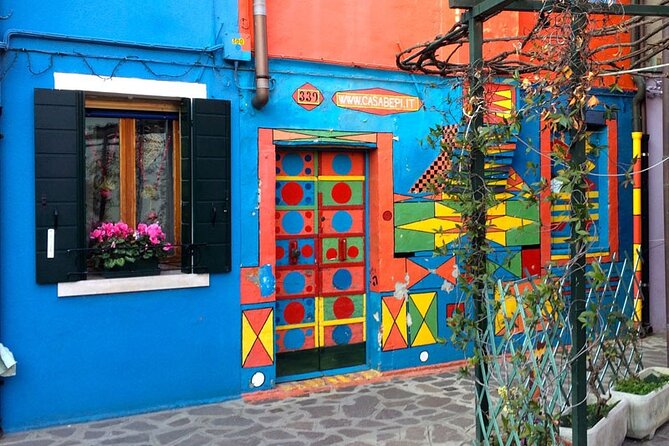 The Secret Corners of Burano - Lace Making Live and Up Close: What the Demonstration Teaches