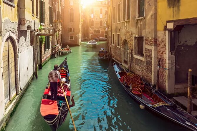 Tour Enchanting Venice Majestic City Walk and Gondola Ride - Santa Maria Formosa Square: A Quieter Venice Moment