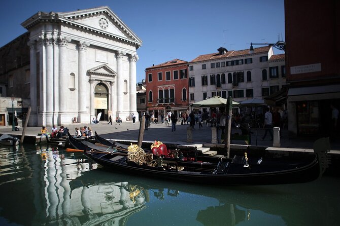Tour on the Trails of Commissario Brunetti in Venice - Getting There: Start at Santa Lucia and Keep It Simple