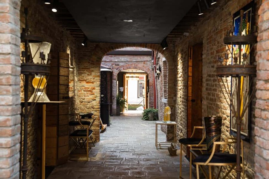 travel through time in Murano with a historic Venetian boat - Who Should Book This Tour (And Who Should Skip It)