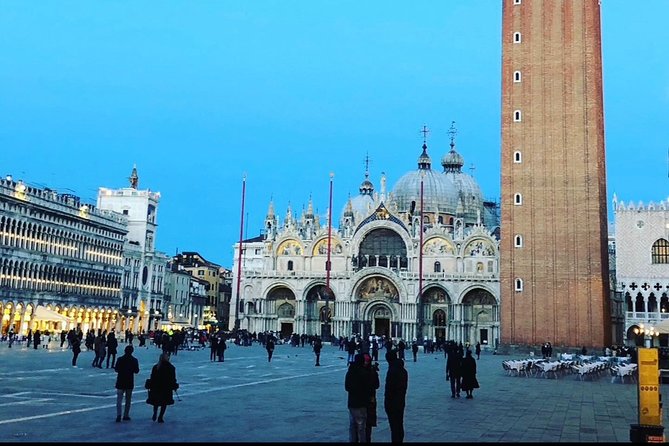 two-hour walk from Rialto to San Marco between history, traditions and art - Rialto to the Grand Canal: where commerce runs the story