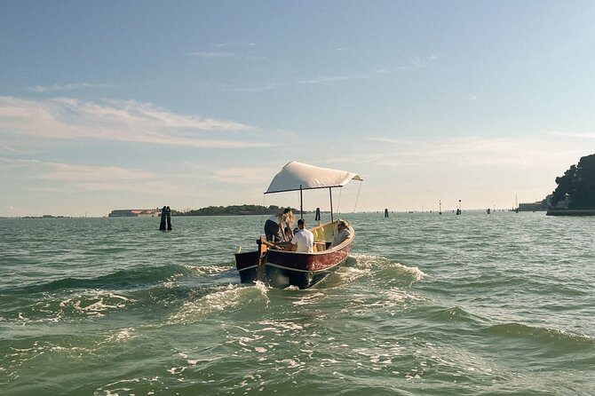 Typical boat ride in the Venice lagoon - Guide Peter, Private Pacing, and the Value of an English Boat Day