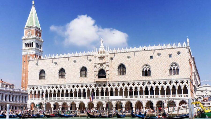 Venezia Audioguide - TravelMate app for your smartphone - Art and wealth: Accademia, Cà D’Oro, and Cà Rezzonico