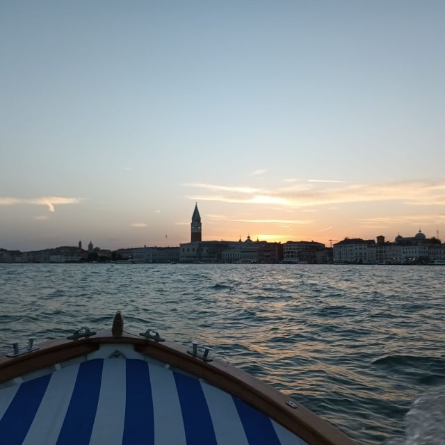 Venezia:Tour con aperitivo al tramonto - Lazzaretto Nuovo: Quarantine History You Can See With Your Eyes