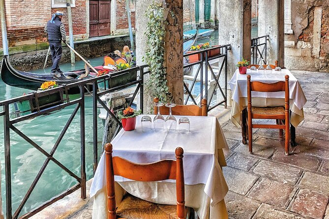 Venezia Walking Tour with Audio and Written Guide by a Local - Where You Start and Finish: Ponte degli Scalzi to the Doge’s Palace Area