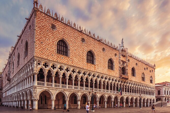 Venezia Walking Tour with Audio and Written Guide by a Local - Stop 2: Campo San Polo (The Lettuce Story Stop You’ll Actually Remember)