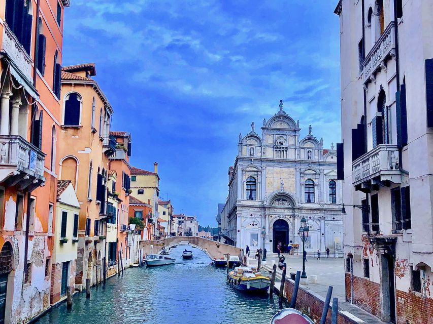 Venice: 1.5-Hour Walking Tour - Leaving the crowds: Castello’s calli, bridges, and small bridges to real life