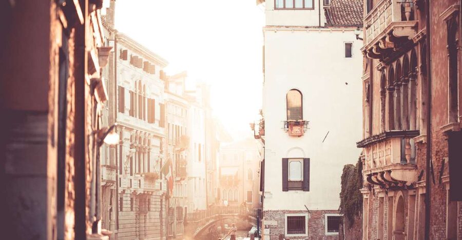 Venice: 1.5-Hour Wandering Around the City - Mercerie and the Rialto link: Venice as a walking city