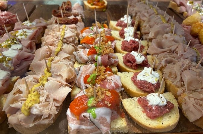 Venice 10 bites Cicchetti with Wine - Group size, walking pace, and comfort tips